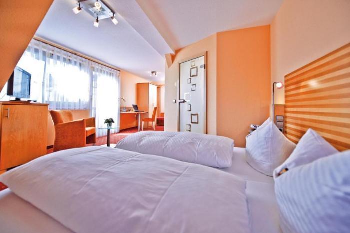 Danner'S Hotel Loewen Marschalkenzimmern Oda fotoğraf